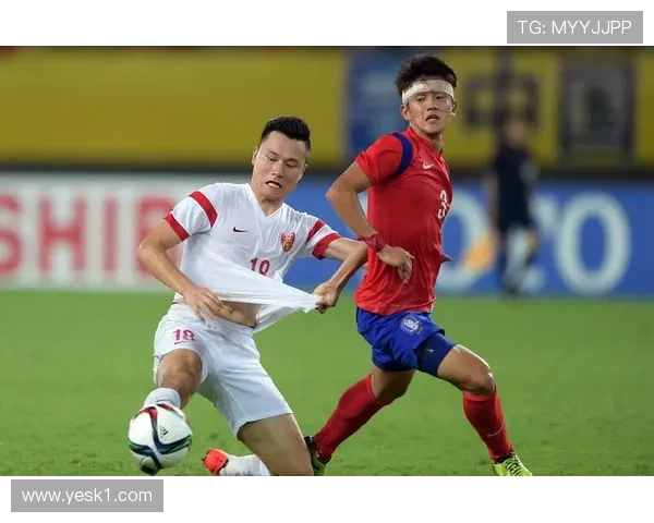 刘洋私底下穿拖鞋逛街，赛场上却像换了个人一样狂飙助攻？