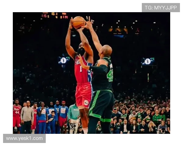 坎宁安挡拆组织效率提升，较上季更频繁制造内线错位