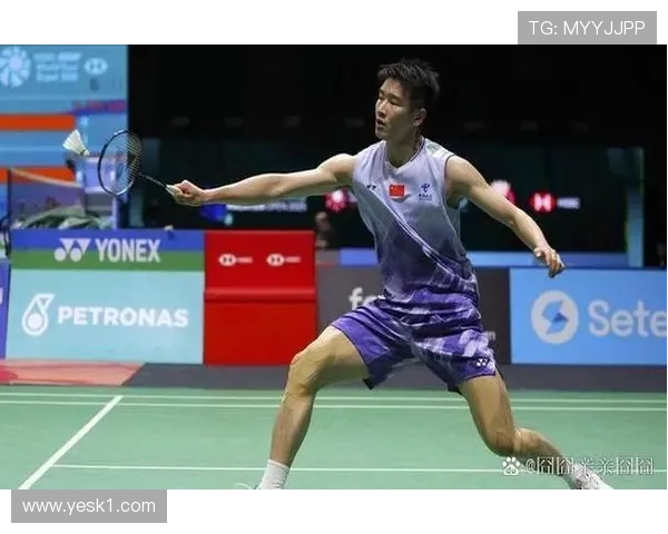 李诗沣手握百万合同回家换拖鞋，谁能想到这氛围差那么多？