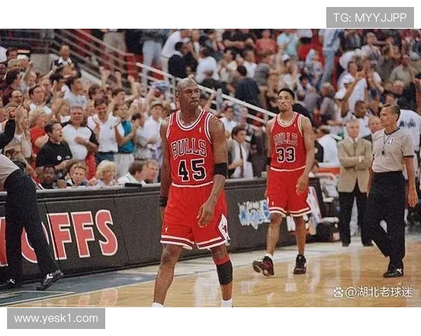 斯科蒂·皮蓬无球穿插拉开空间与乔丹单打效率差异