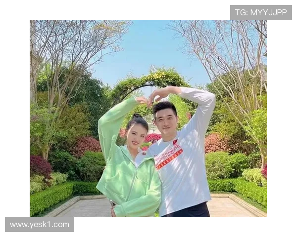 张常宁真是拿生活当秀场，训练完居然戴着百万手表逛街？