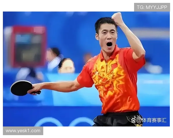 王励勤练球到深夜，这体能跟明星幕后团队有一拼吧？