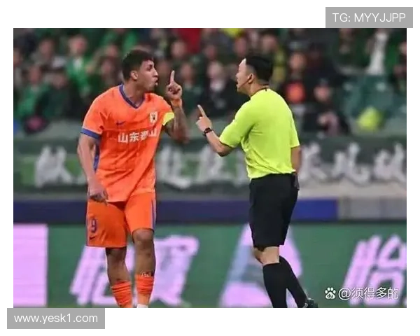 助理裁判举旗时机规则拆解：如何准确判定越位与犯规？