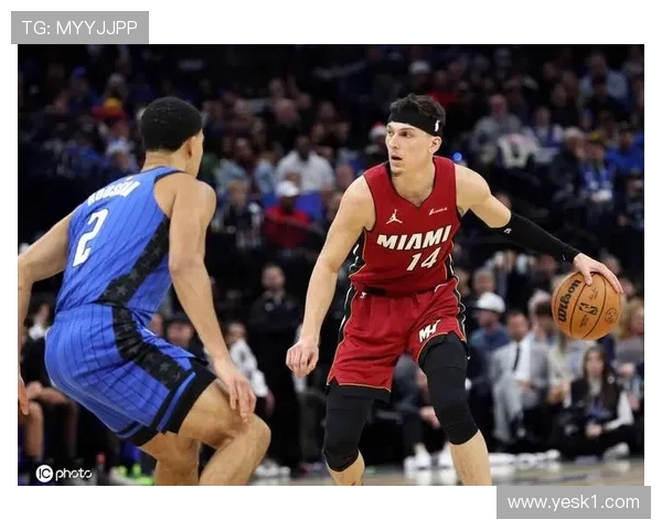 泰勒·希罗突破制造威胁提升球队关键回合得分效率